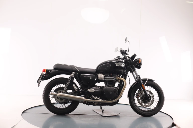 Triumph BONNEVILLE T100 2023 #4009